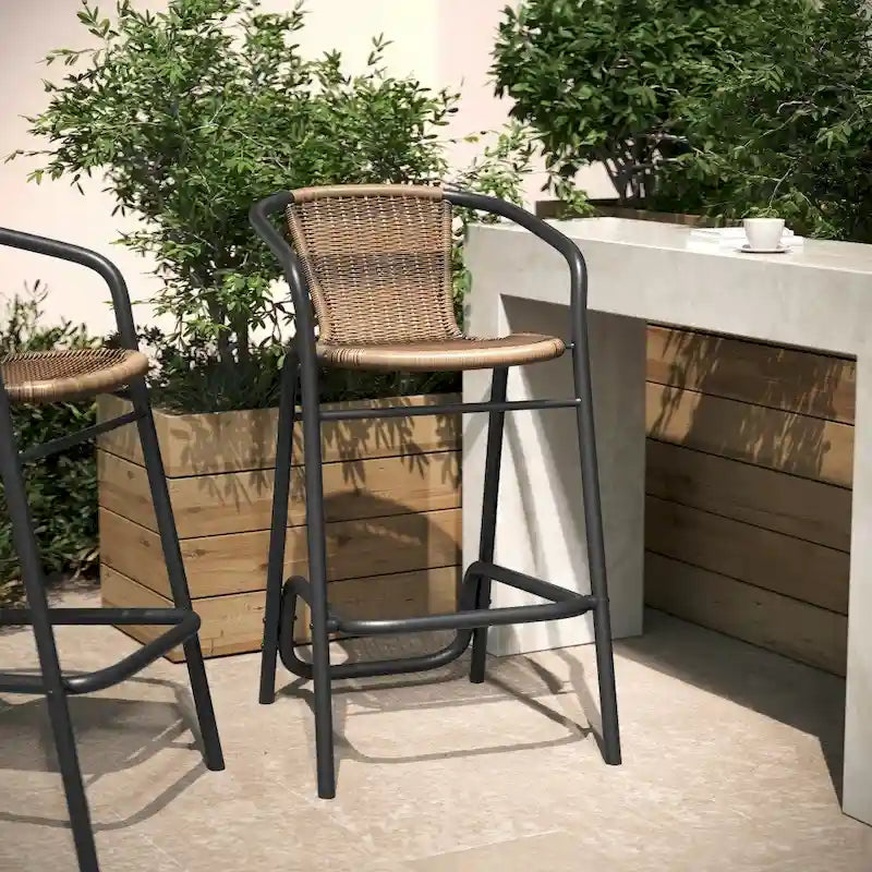 Sgabello da bar per interni/esterni in rattan PE nero/marrone medio/grigio con telaio e poggiapiedi in alluminio per 1 persona