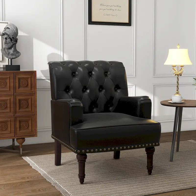 Poltroncina d'appoggio trapuntata in pelle sintetica beige/marrone/nera con dettagli borchiati e gambe intagliate, per 1 persona