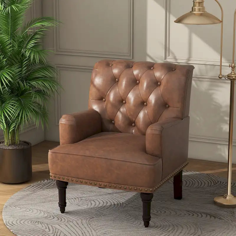 Poltroncina d'appoggio trapuntata in pelle sintetica beige/marrone/nera con dettagli borchiati e gambe intagliate, per 1 persona