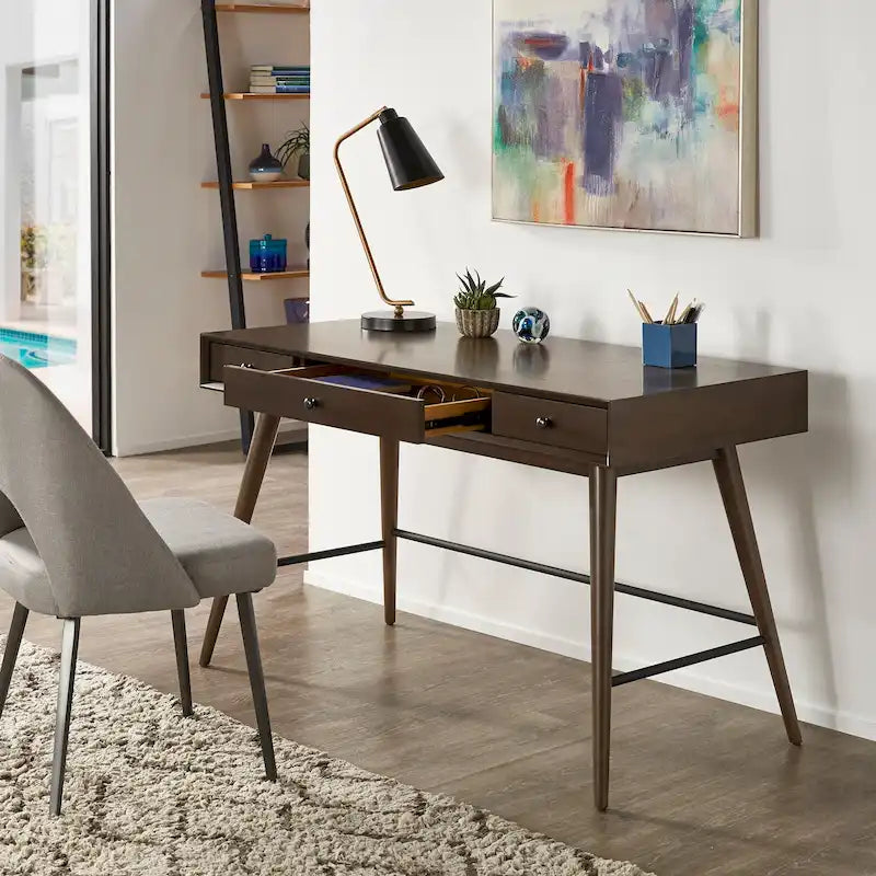 Scrivania da Scrittura Mid-Century Modern in Legno di Gomma Marrone/Noce Scuro con 3 Cassetti e Gambe Affusolate per 1 Persona