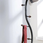 Appendiabiti da terra in metallo bianco/nero con ganci in legno per 1 persona