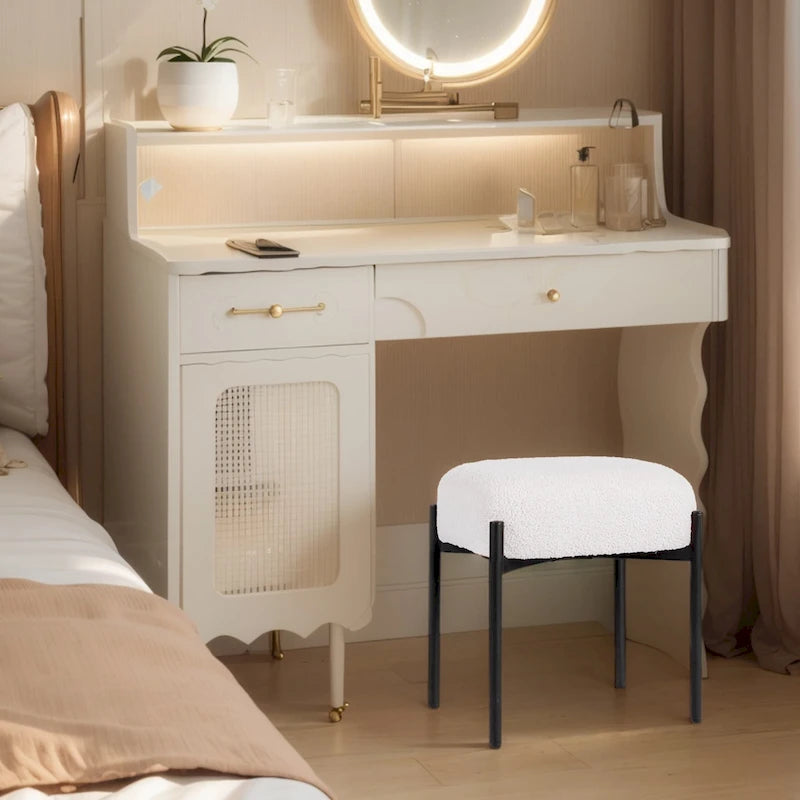 Sgabello Tondo da Toeletta in Velluto Finto Orsetto Bianco / Nero / Rosa con Gambe in Acciaio per 1 Persona